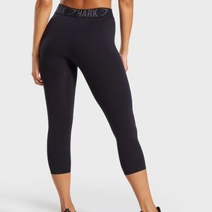 Gymshark fit cropped leggings - black/black.